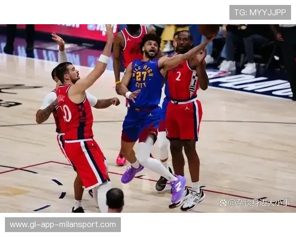 快船关键抢断引发快速反击