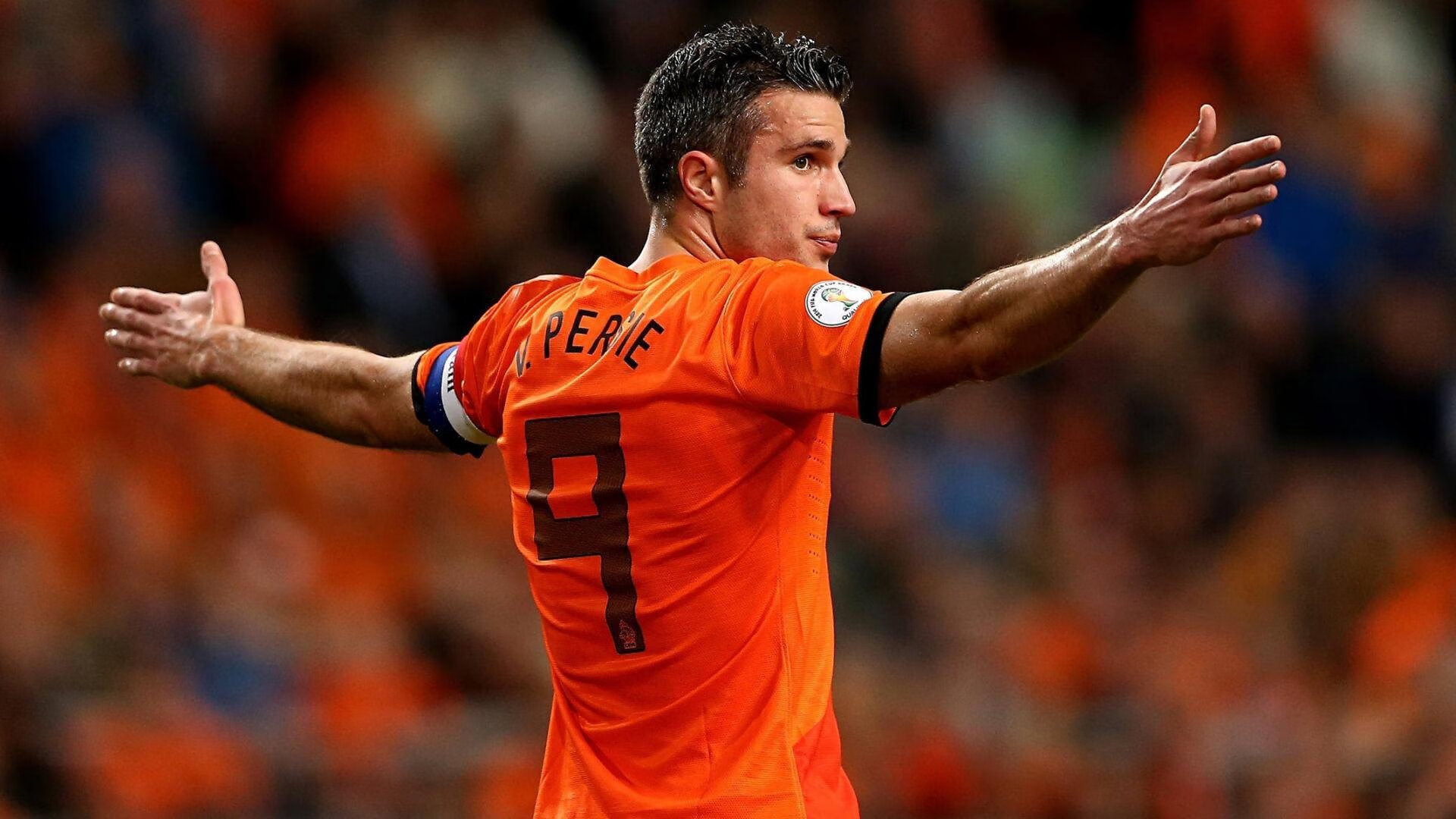 平台上线战术互动模块球迷可模拟排兵布阵提升参与体验，足球战术模拟